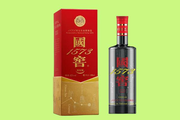 海西州格尔木回收国窖1573.jpg